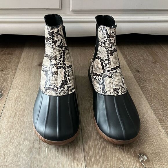 UO Duck Boot Size 9 Urban Outfitters - Picture 3 of 13